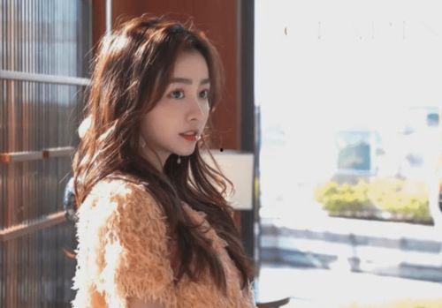 最美网红七七年龄,揭秘最美网红的年龄魅力之谜”