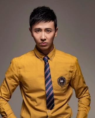 演员金为珩,光影交织下的璀璨星辉