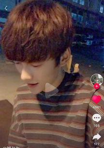 最帅男网红,揭秘最帅男网红的璀璨魅力